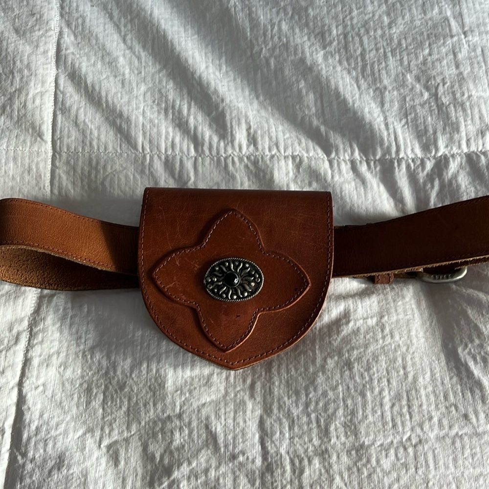 Leather belt with satchel